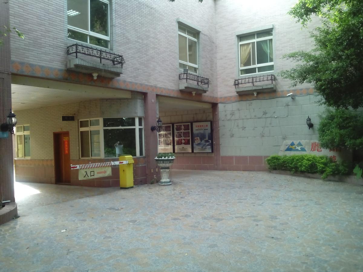 Regin Business Motel Lucsu Kültér fotó