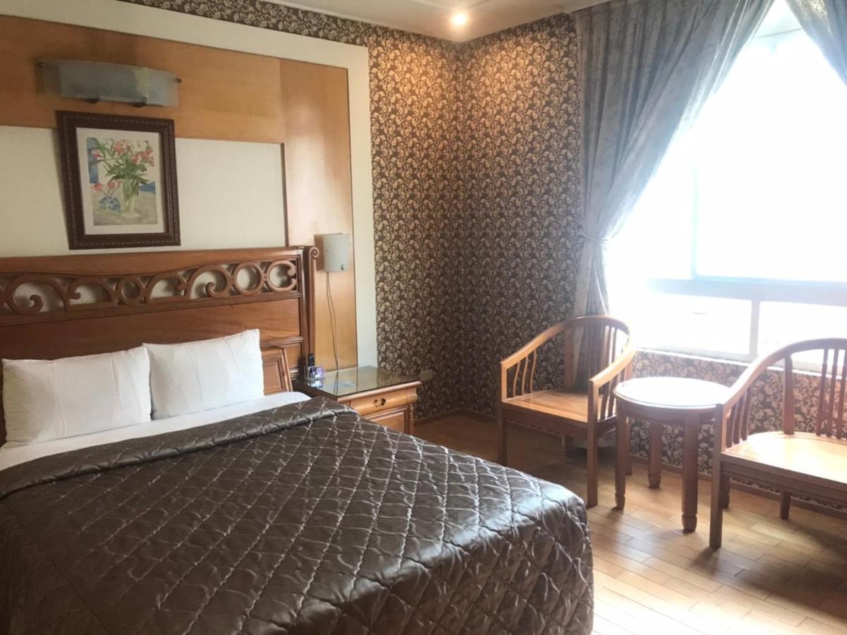Regin Business Motel Lucsu Kültér fotó