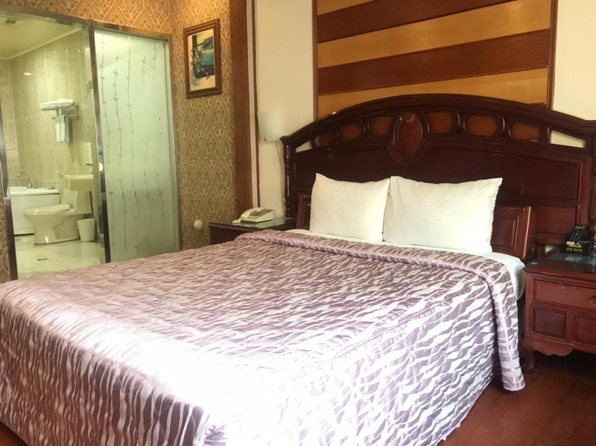 Regin Business Motel Lucsu Kültér fotó