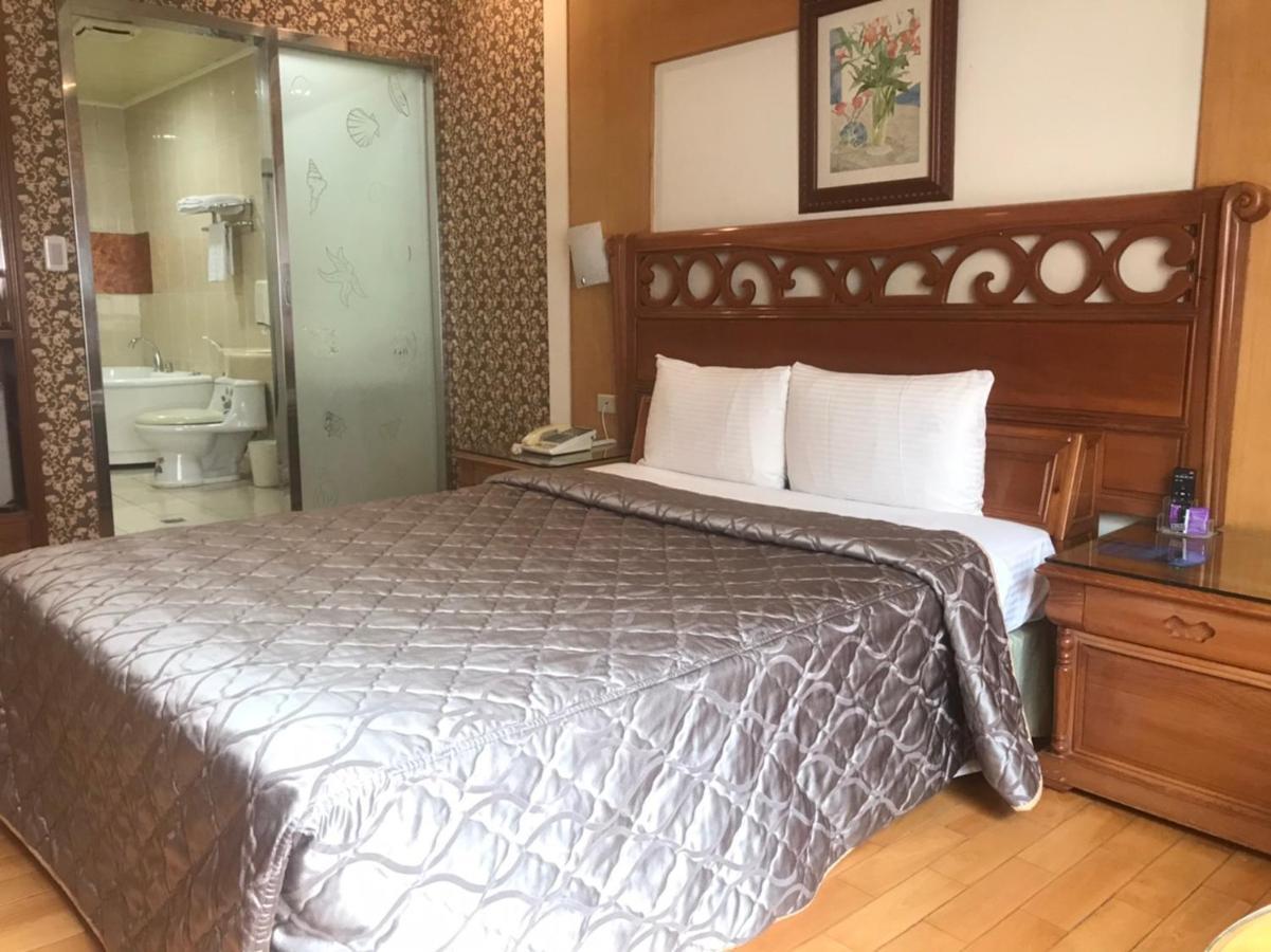 Regin Business Motel Lucsu Kültér fotó