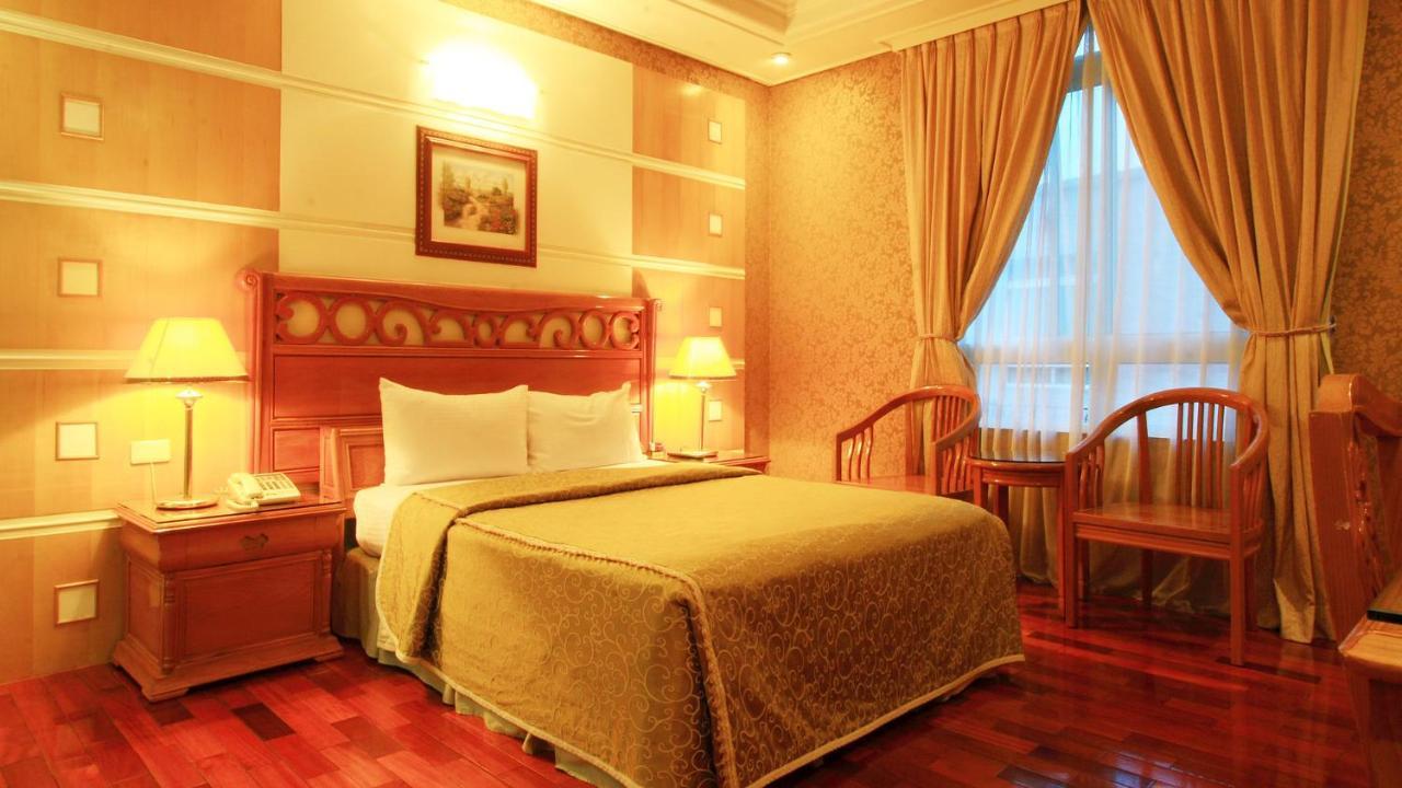 Regin Business Motel Lucsu Kültér fotó