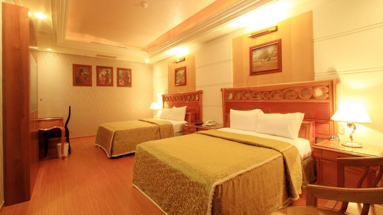 Regin Business Motel Lucsu Kültér fotó